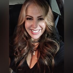 Meet your Posher, Monique